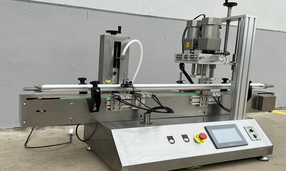 Pompa magnetica di riempimento dell'olio della crema della tappatrice 100ml del ripiano del tavolo lineare automatico